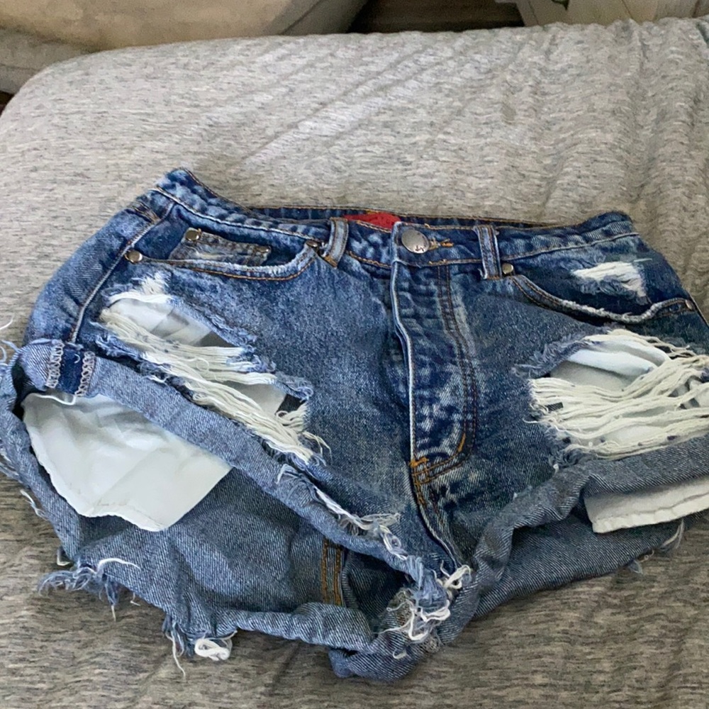 Denim shorts(cheeky)